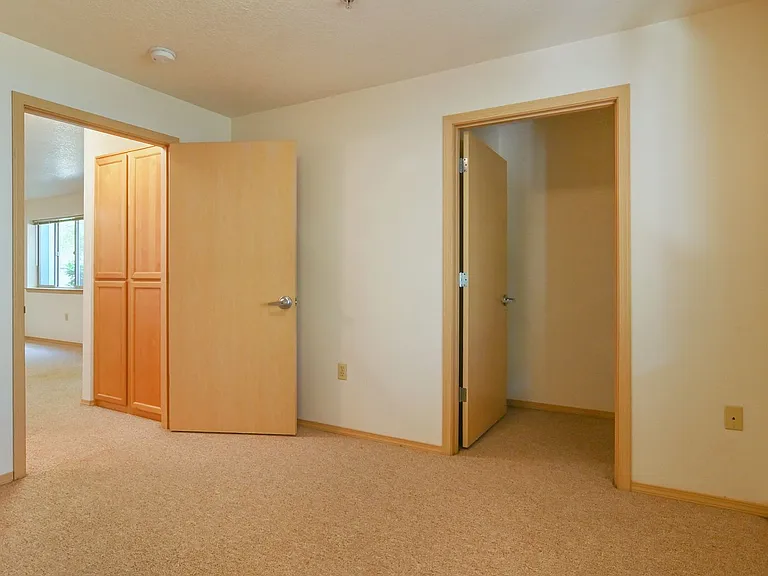 Hays Apartments — Photo 11