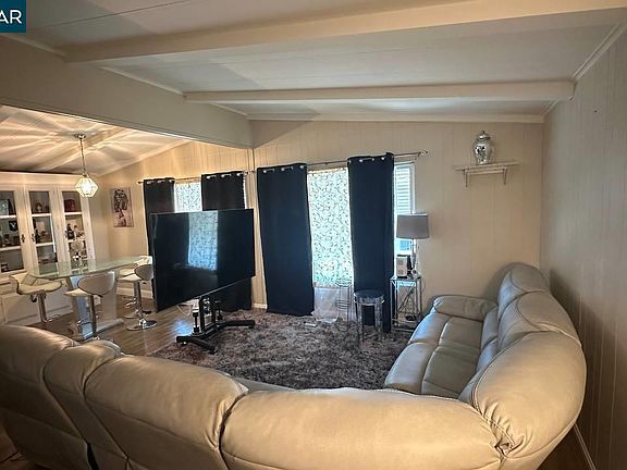 5th image of 367 Ravine Cir