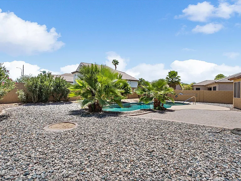 2619 E Hazeltine Way — Photo 30