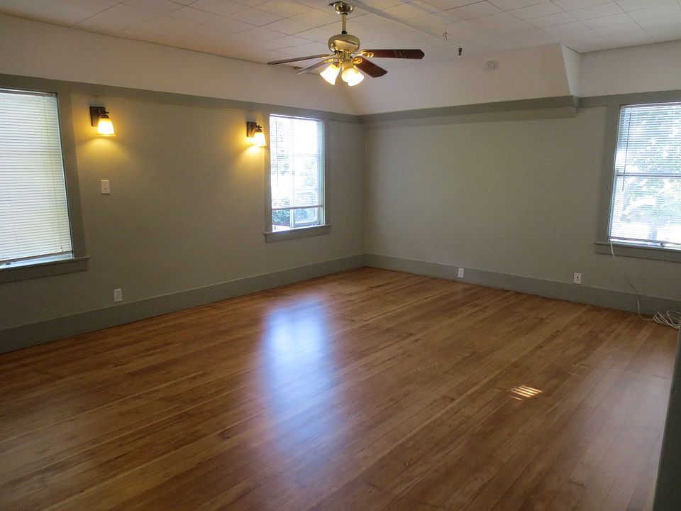 1st image of 2421 Prospect St #4