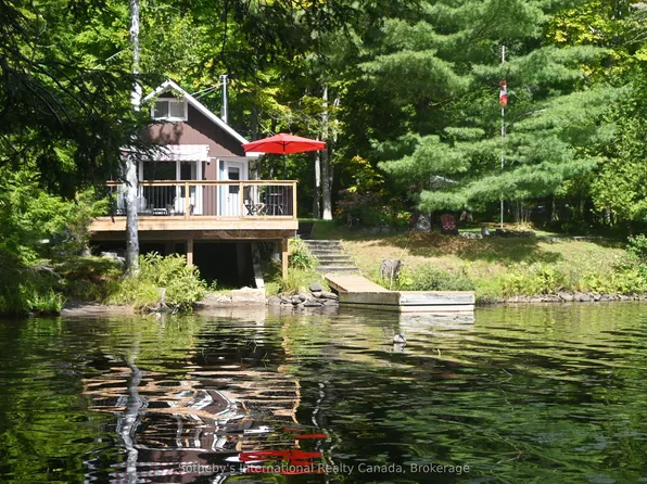 28 Pinewood Rd, McDougall, ON P2A 2W7