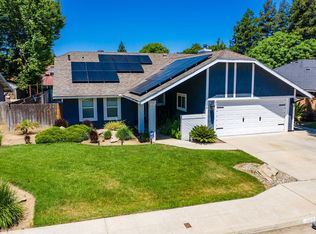 2479 Dennis Ave, Clovis, CA 93611