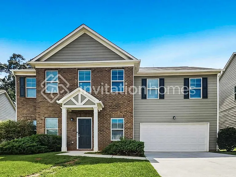 439 Village Broad St — Photo 1