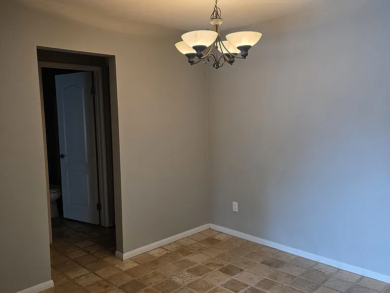 Shoreline Dr — Photo 6