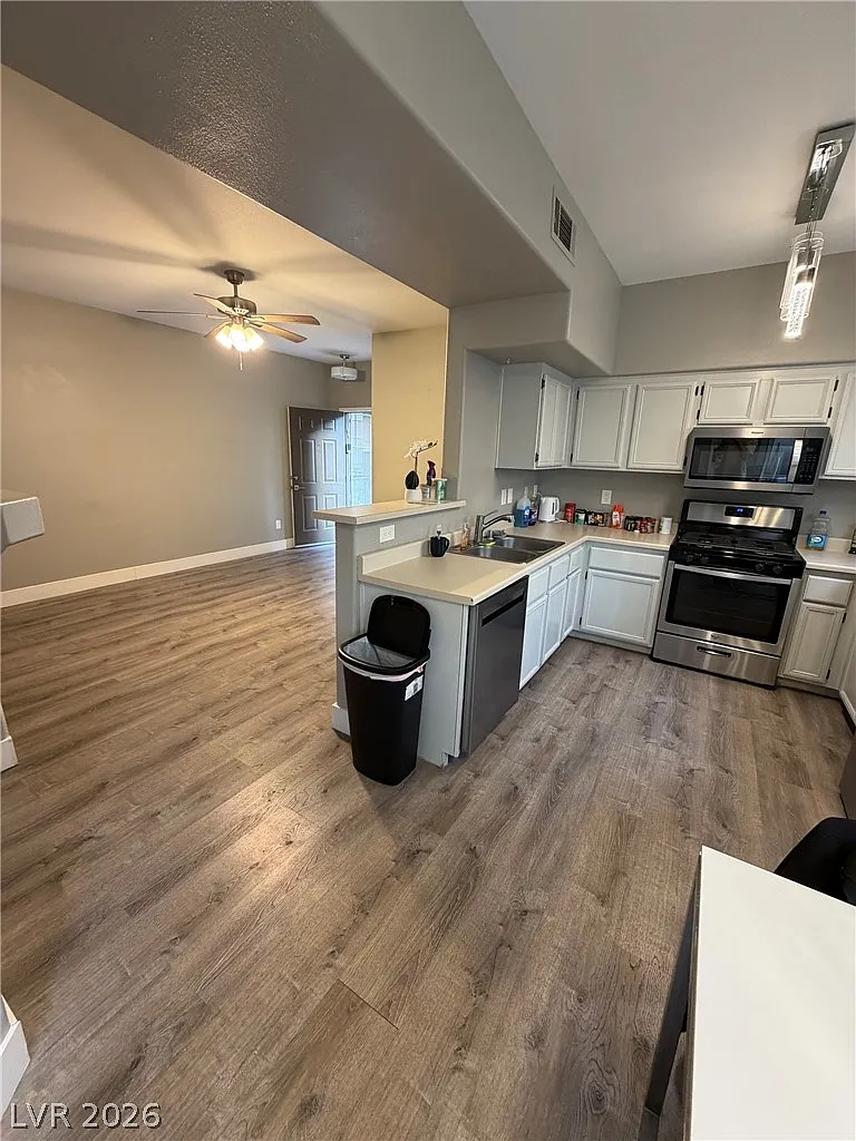 3 bed, 2.0 bath, 1189 sqft, $1,850 — Photo 3