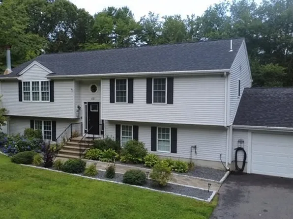 49 Richmond Rd, Assonet, MA 02702