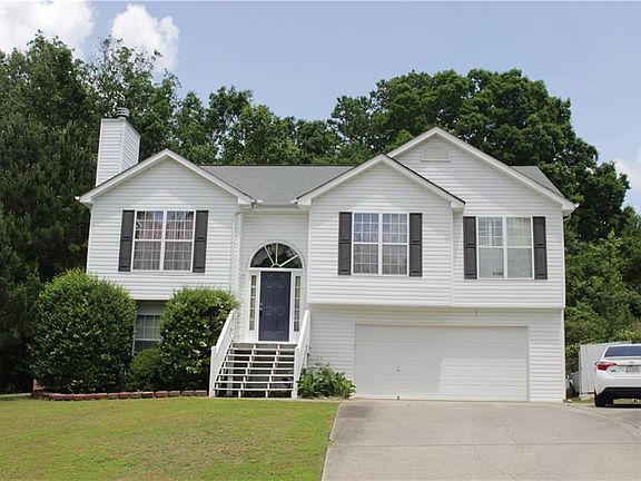 2nd image of 3012 Saddle Creek Dr
