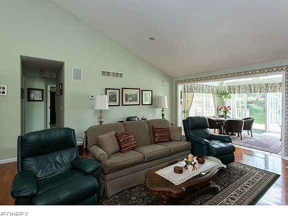 5th image of 3588 Greenview Dr