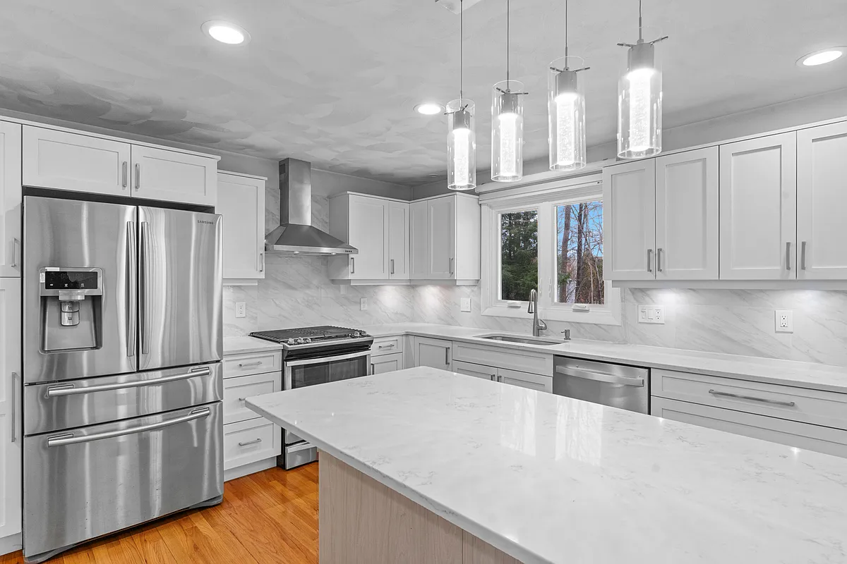 Building Photo - 43 Sage Dr