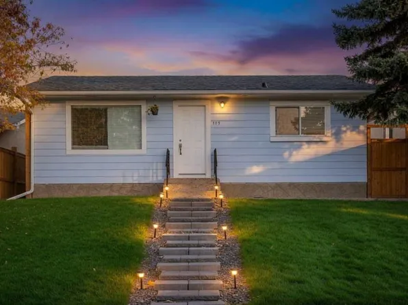 119 W Maranda Close NE, Calgary, AB T2A 3E7