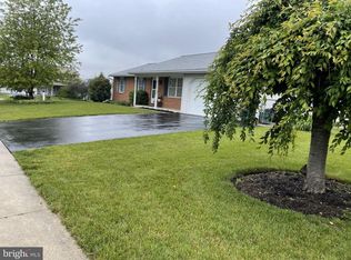 13 Garden Dr, Newmanstown, PA 17073