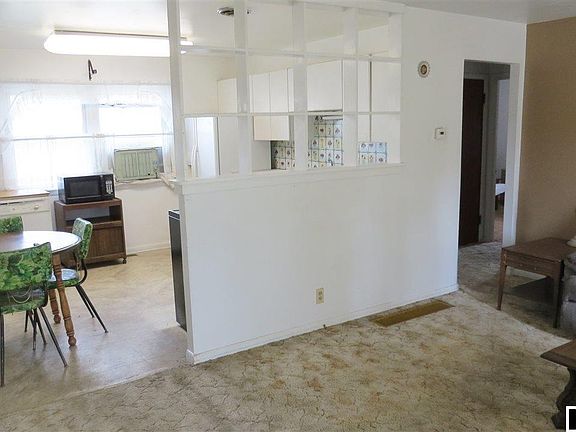 4th image of 1328 Odell Ave