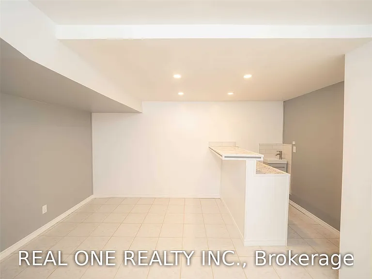 1520 Greenridge Cir — Photo 14