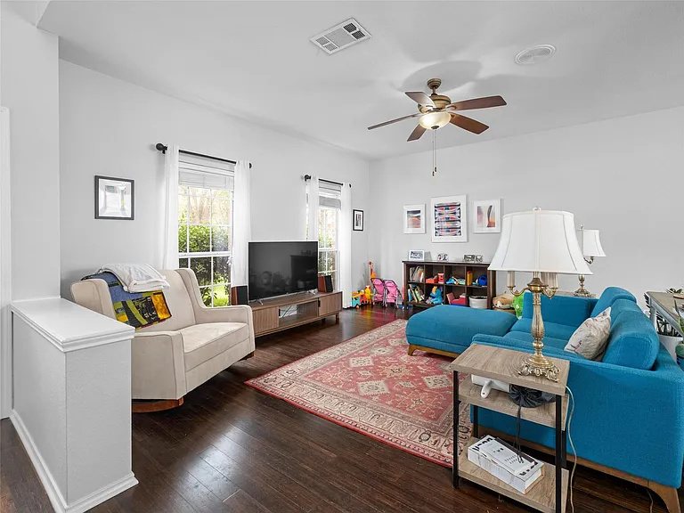 6630 Hillside Terrace Dr — Photo 3