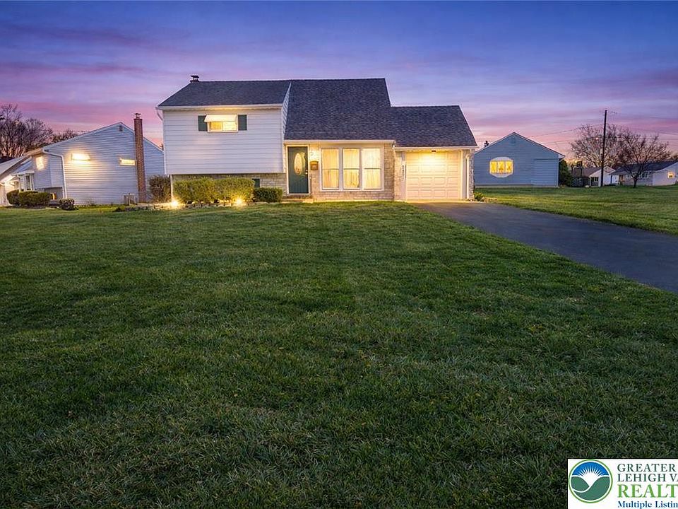 1st image of 2273 Vista Dr
