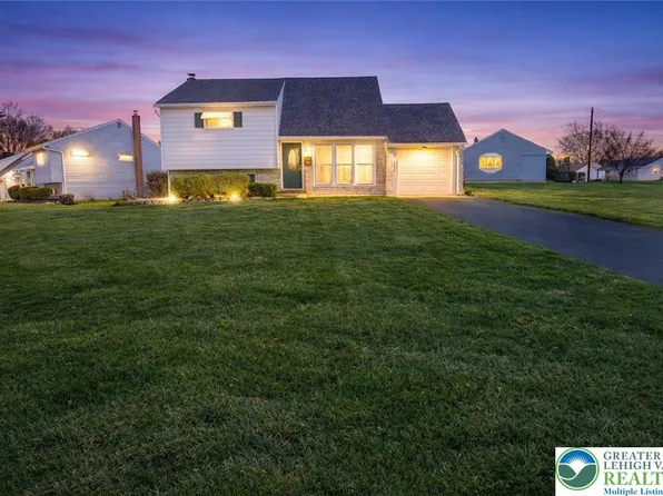 2273 Vista Dr, Bethlehem, PA 18018