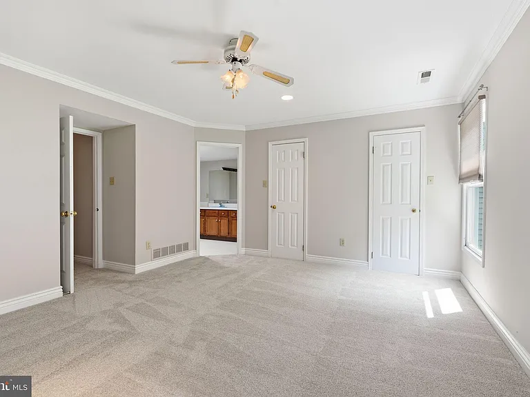 7 Walton Ct — Photo 17