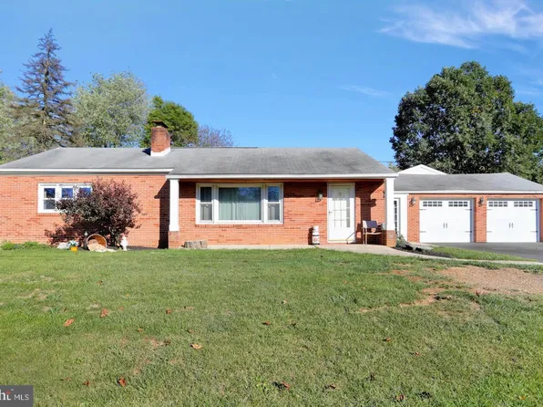 13903 Sunrise Dr, Hagerstown, MD 21740