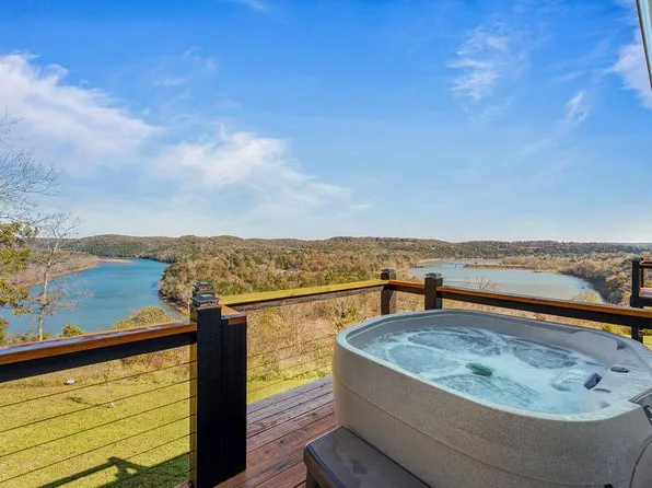 773 Saint Cloud Dr, Cape Fair, MO 65624