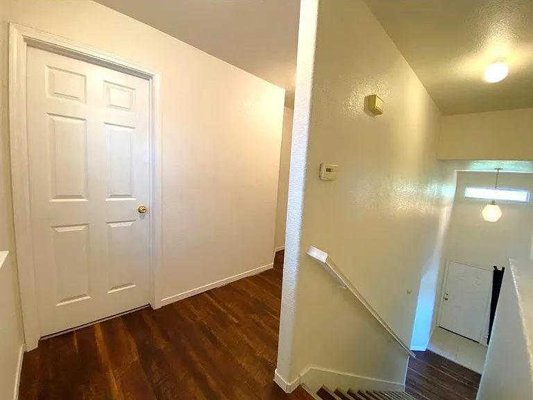 3125 Campus Dr — Photo 14