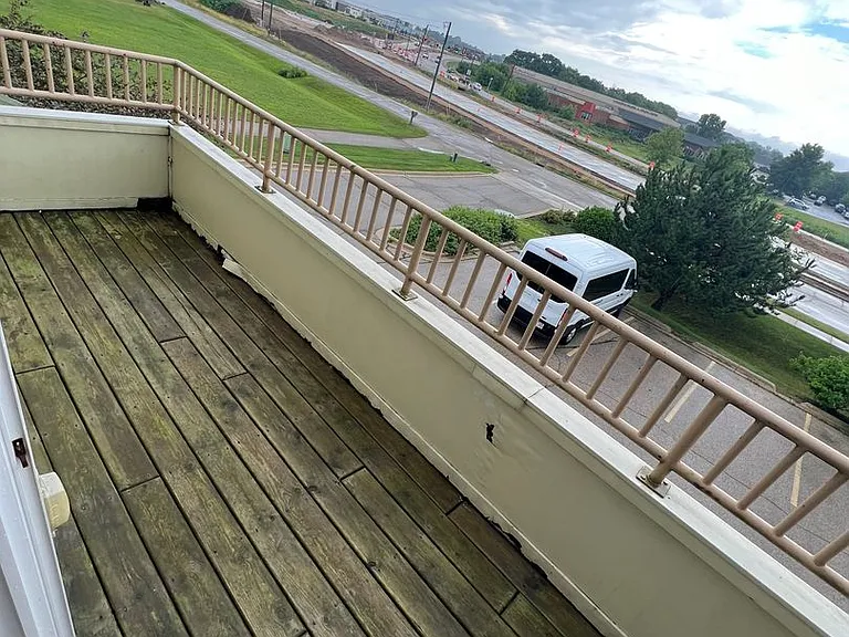 McComb Place Apartments — Photo 13