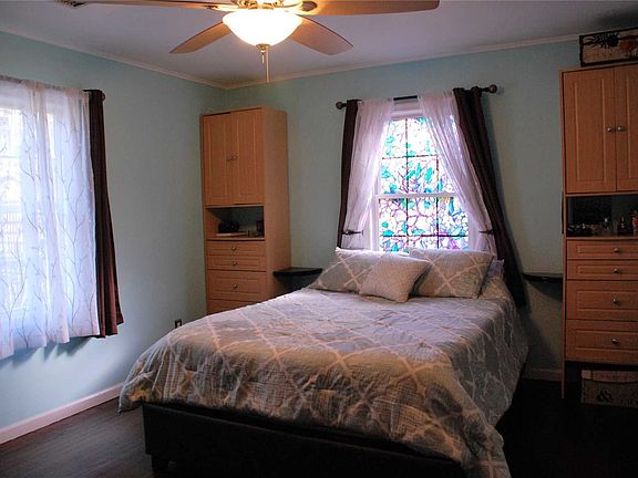5th image of 173 Richmond Ave