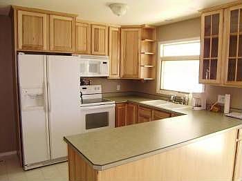 3rd image of 907 26th Ave