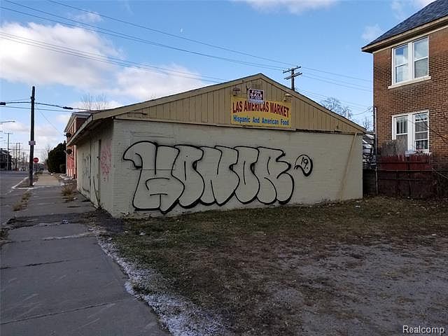 2nd image of 8030 Pitt St