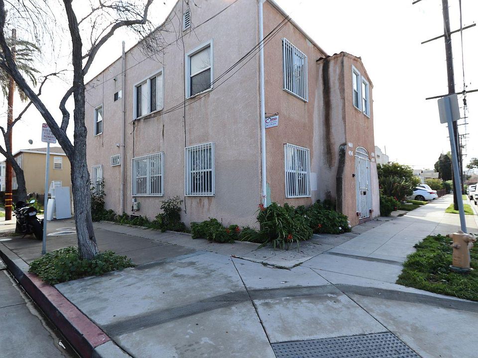 2nd image of 454 Rose Ave