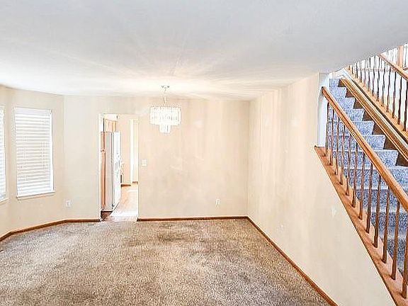 4th image of 20420 Kelly Place