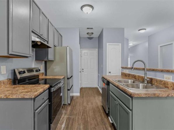 2825 Windsor Forrest Ct, College Park, GA 30349