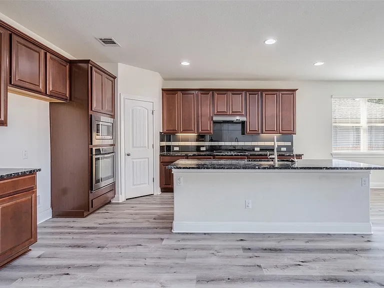 5728 Siragusa Dr — Photo 7