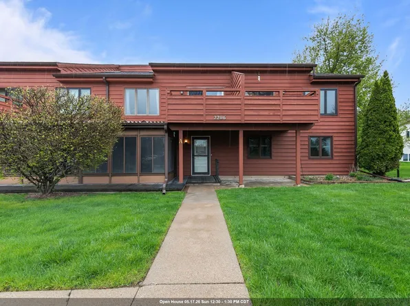 2206 Meadowbrook Ct Unit A, Oshkosh, WI 54904