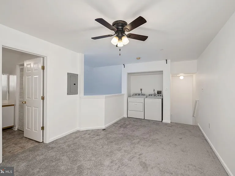 1025 Gardenview #301 — Photo 17