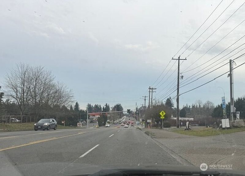 3rd image of 6220 29th Street NE