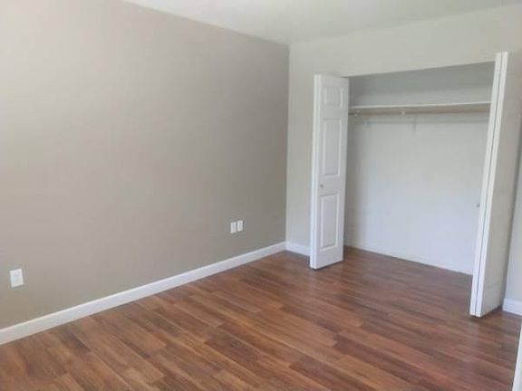 5th image of 1436 Birchwillow Dr Unit 2