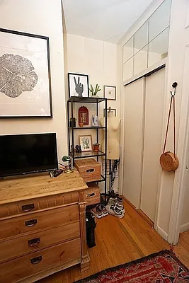 Rented by Universal Realty Group | media 15