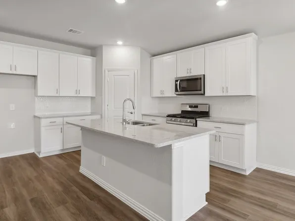 275 Sugarlands Dr, Greenville, TX 75402