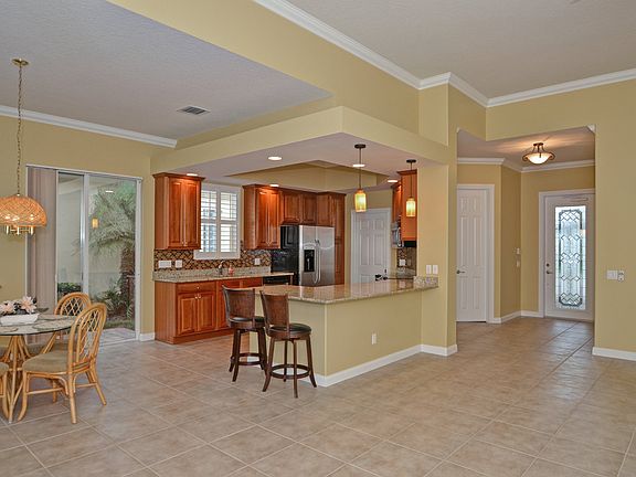 2nd image of 5262 Eleuthra Cir