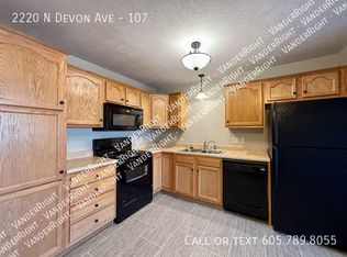 2220 N Devon Ave APT 107, Tea, SD 57064