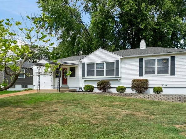 9405 Evandale Dr, Saint Louis, MO 63123