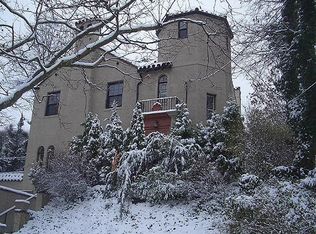 22 Fort Hill Cir, Staten Island, NY 10301