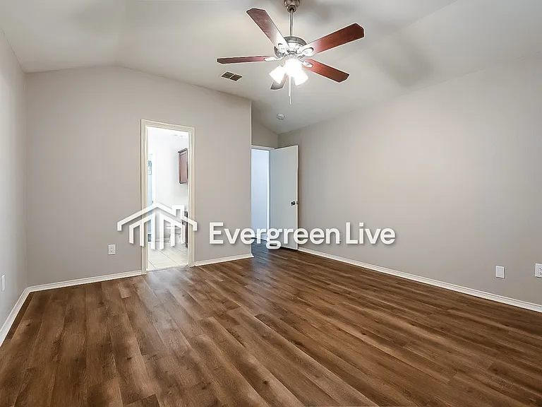 6624 Jollyn Ct — Photo 17