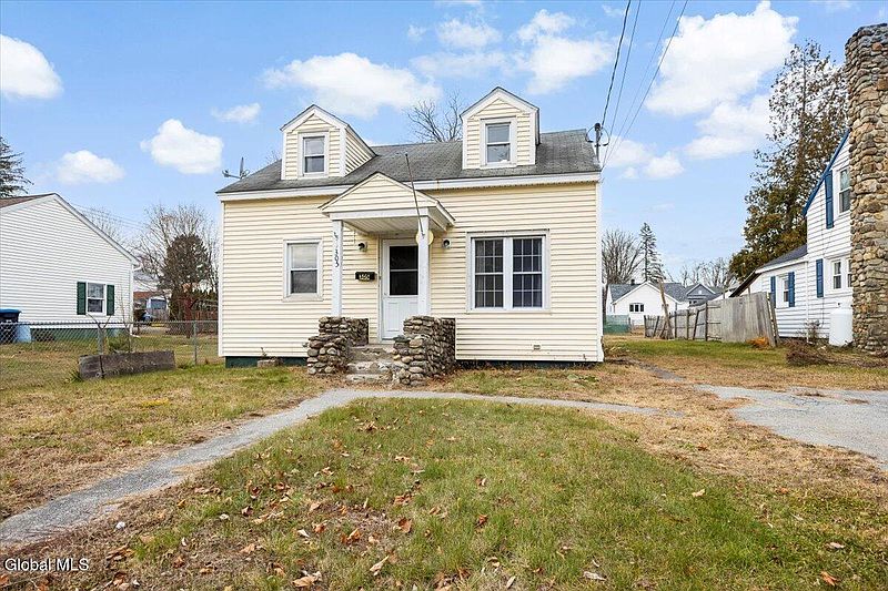 2nd image of 305 Ash Street