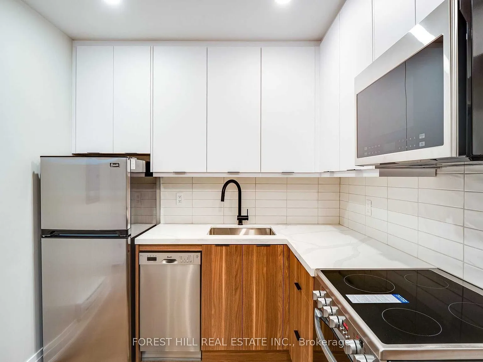1 Greensides Ave — Photo 3