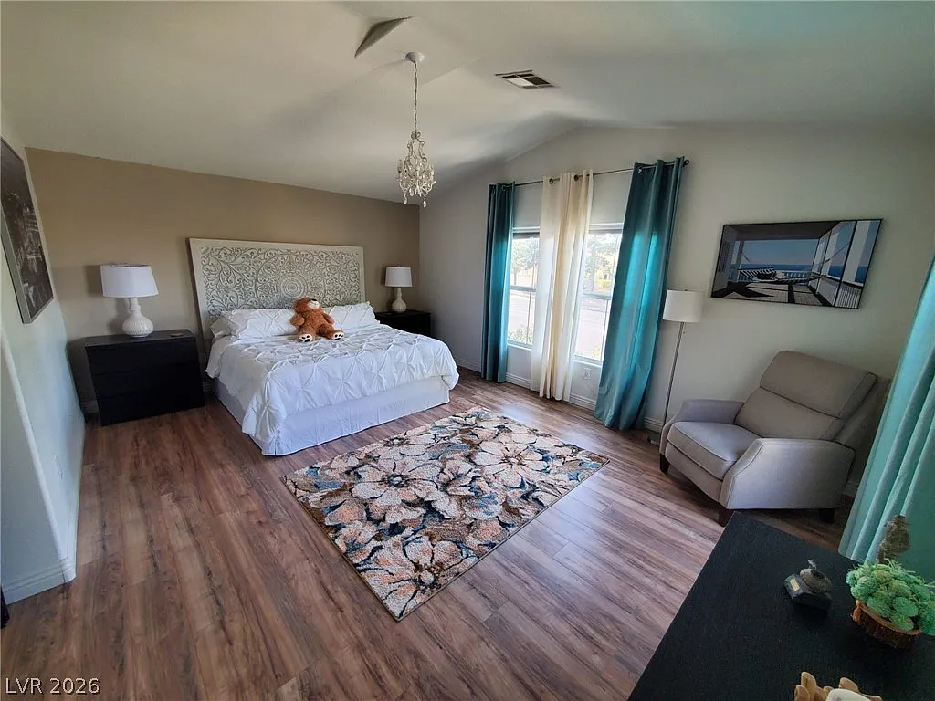 4 bed, 2.5 bath, 1956 sqft, $3,950 — Photo 4
