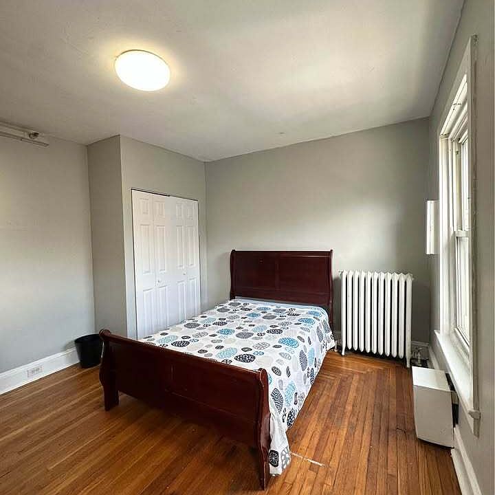 1st image of 920 N 19th St #11476664
