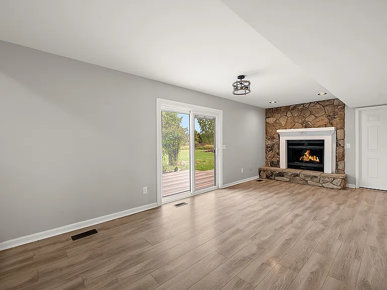 1442 Riley Center Rd — Photo 21