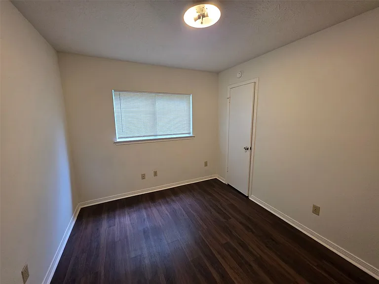11726 Plumbrook Dr — Photo 9