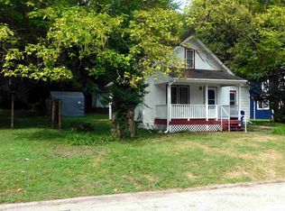 1345 Maple Ln, Lawrence, KS 66044